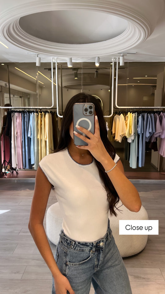 Short Sleeves White top with black outlines
