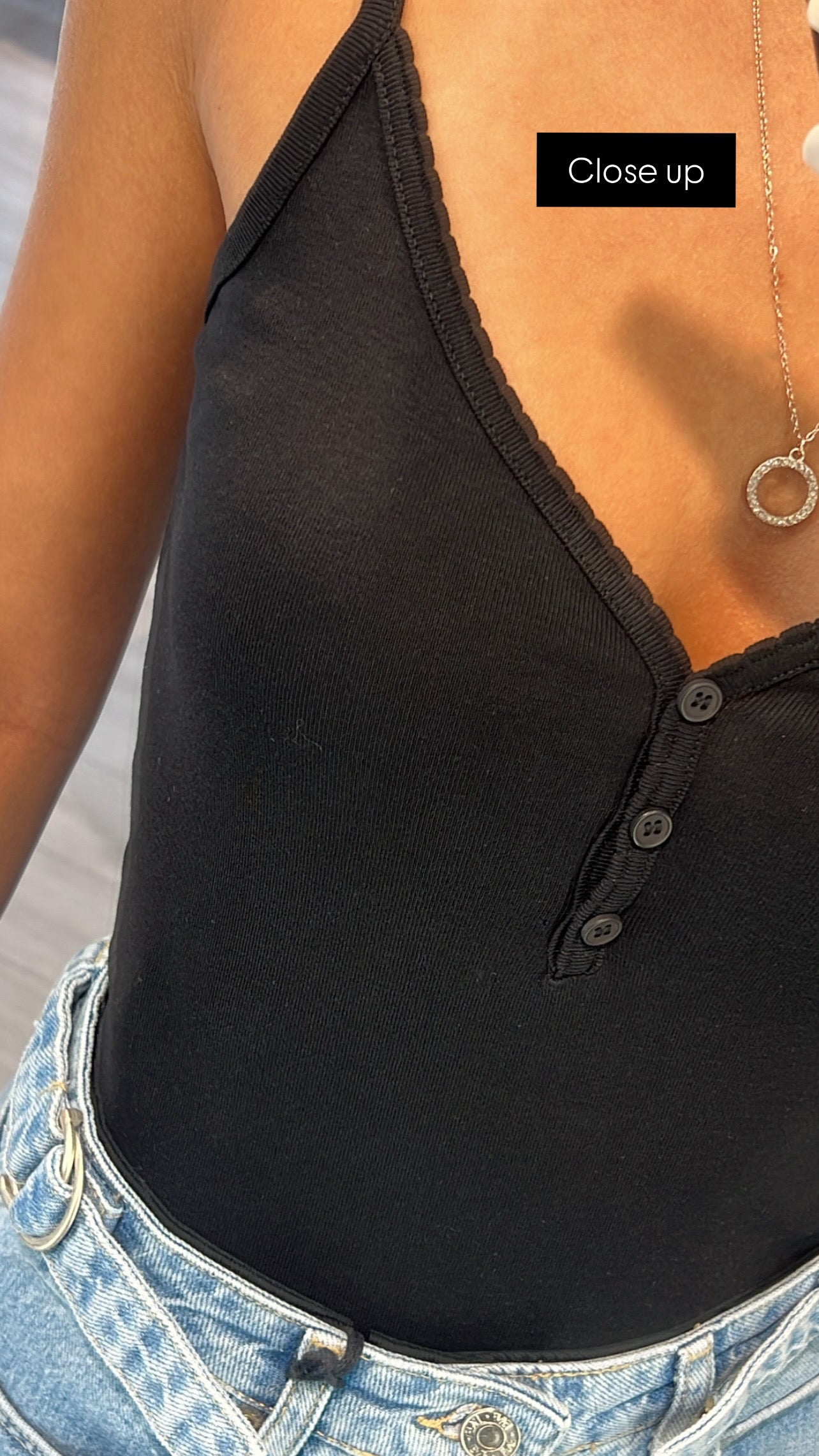 V neck buttoned basic