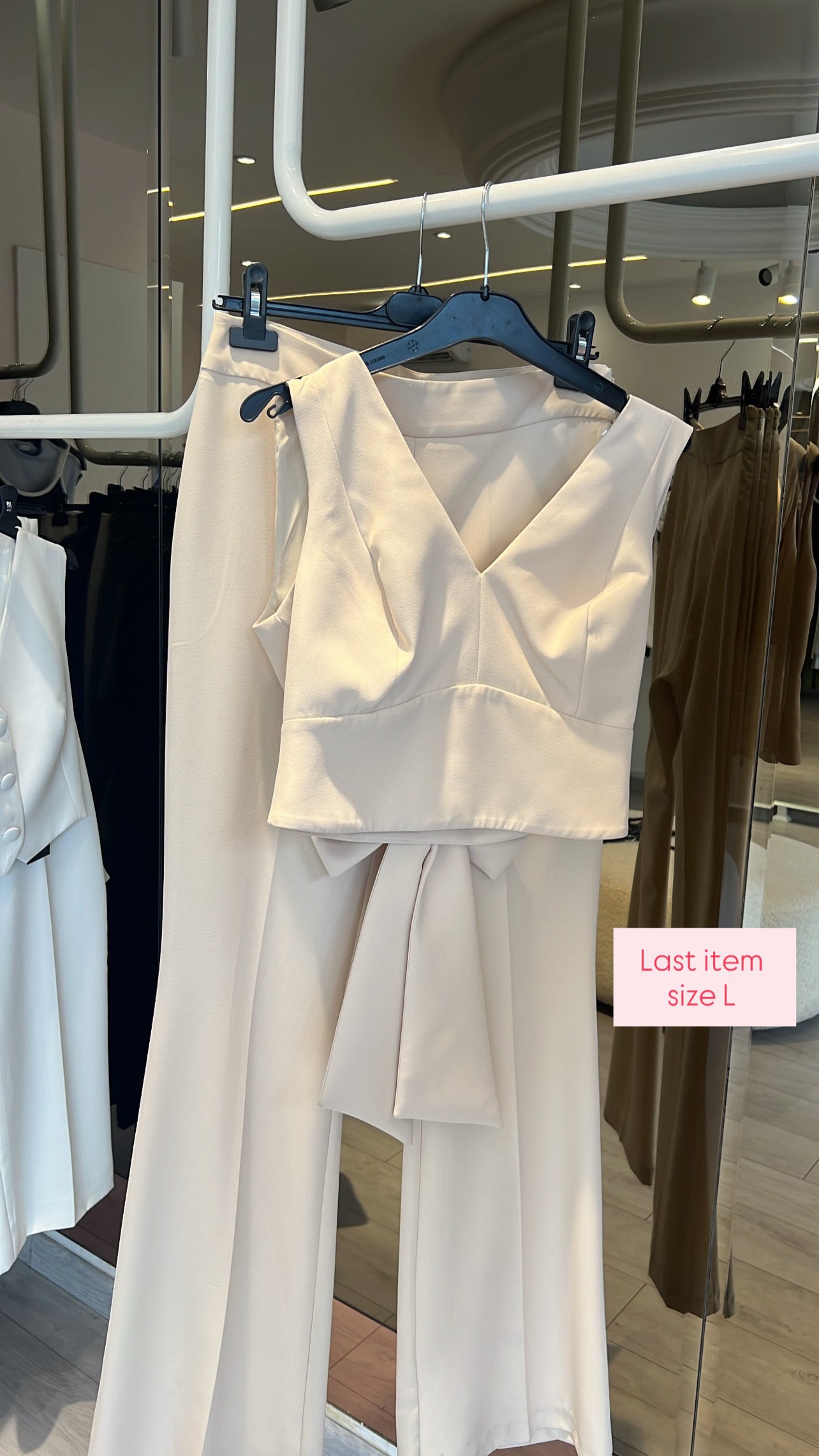 Backless Bow Set