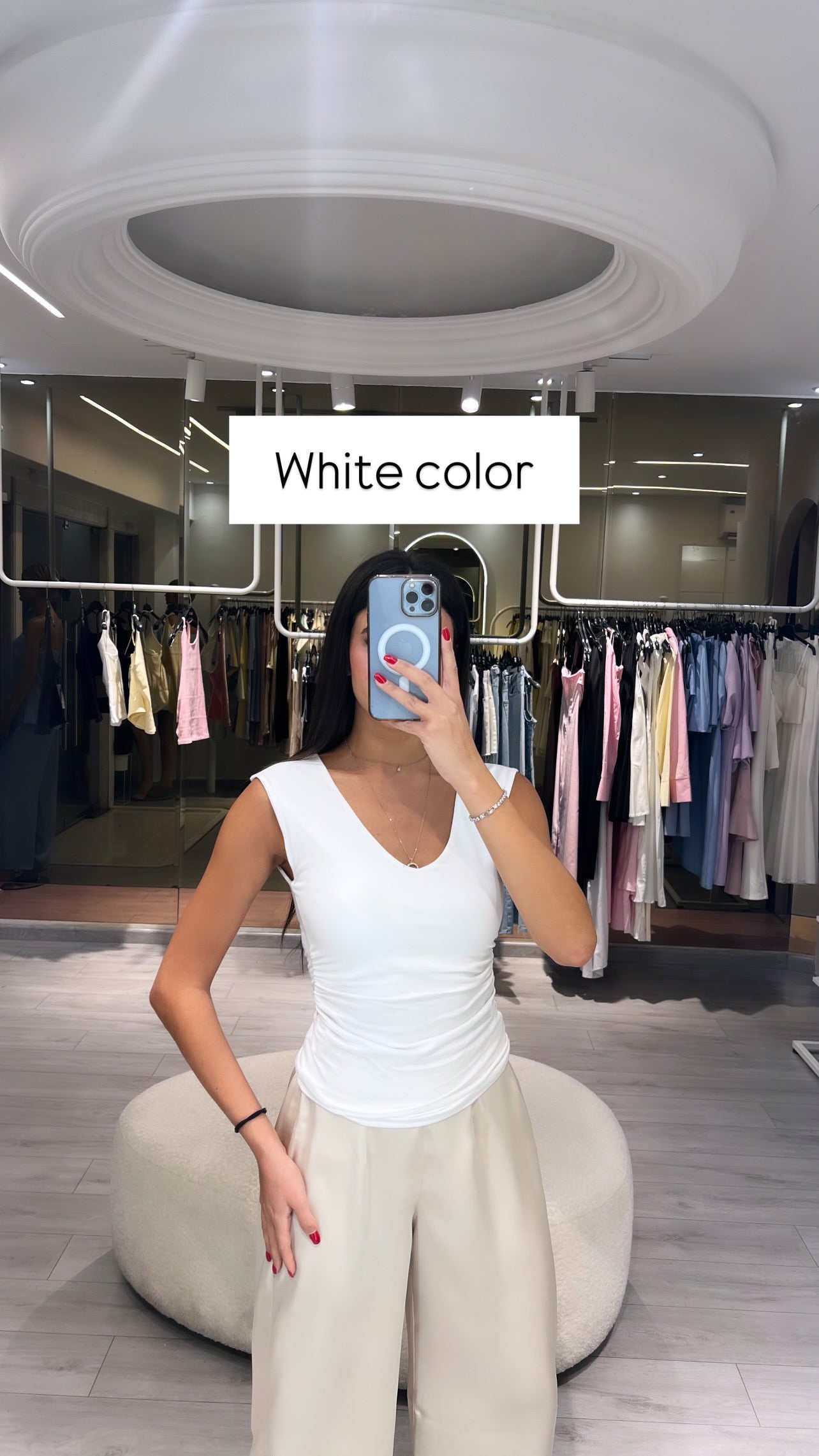V neck with defined waist