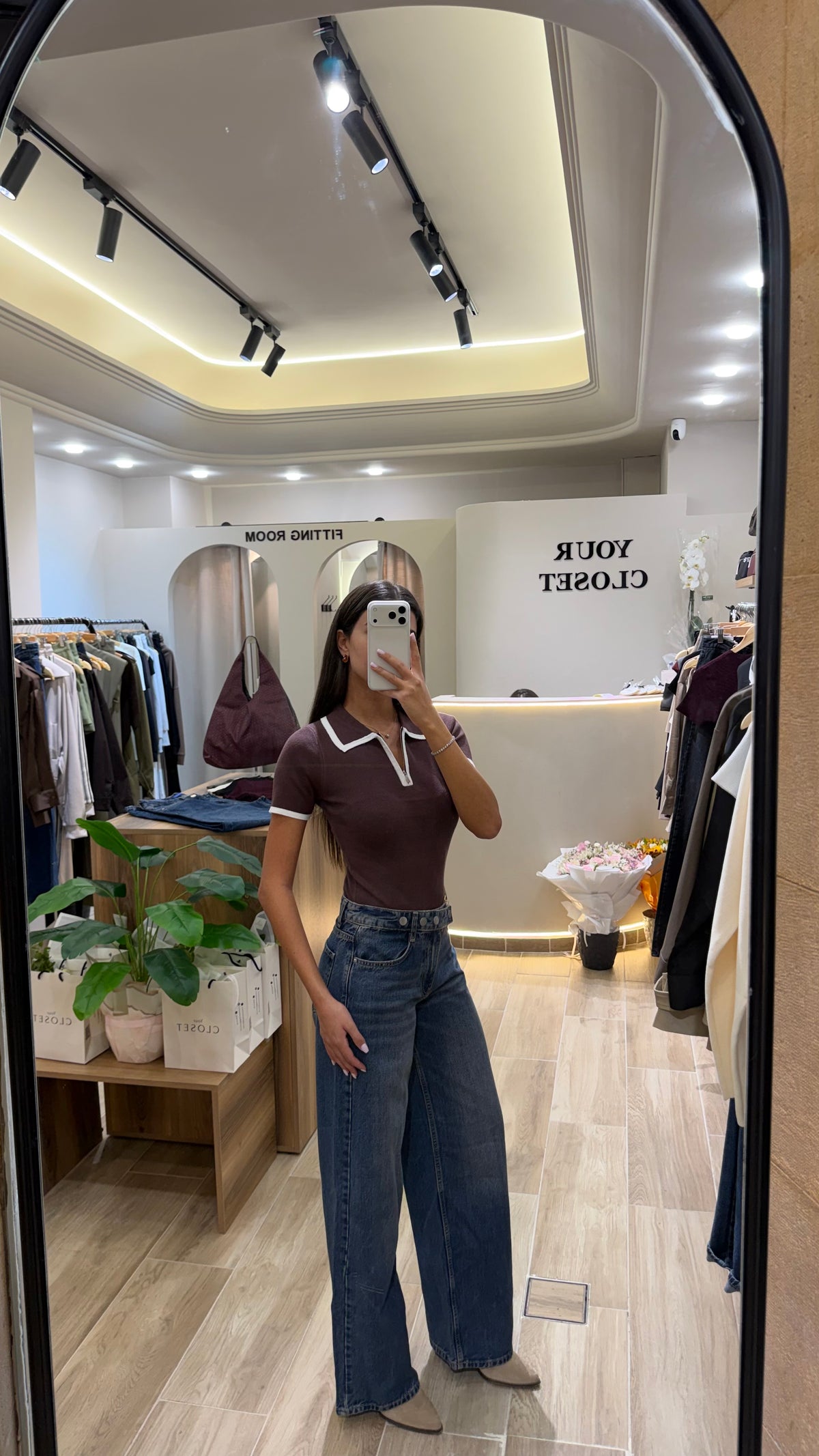 4 buttoned denim
