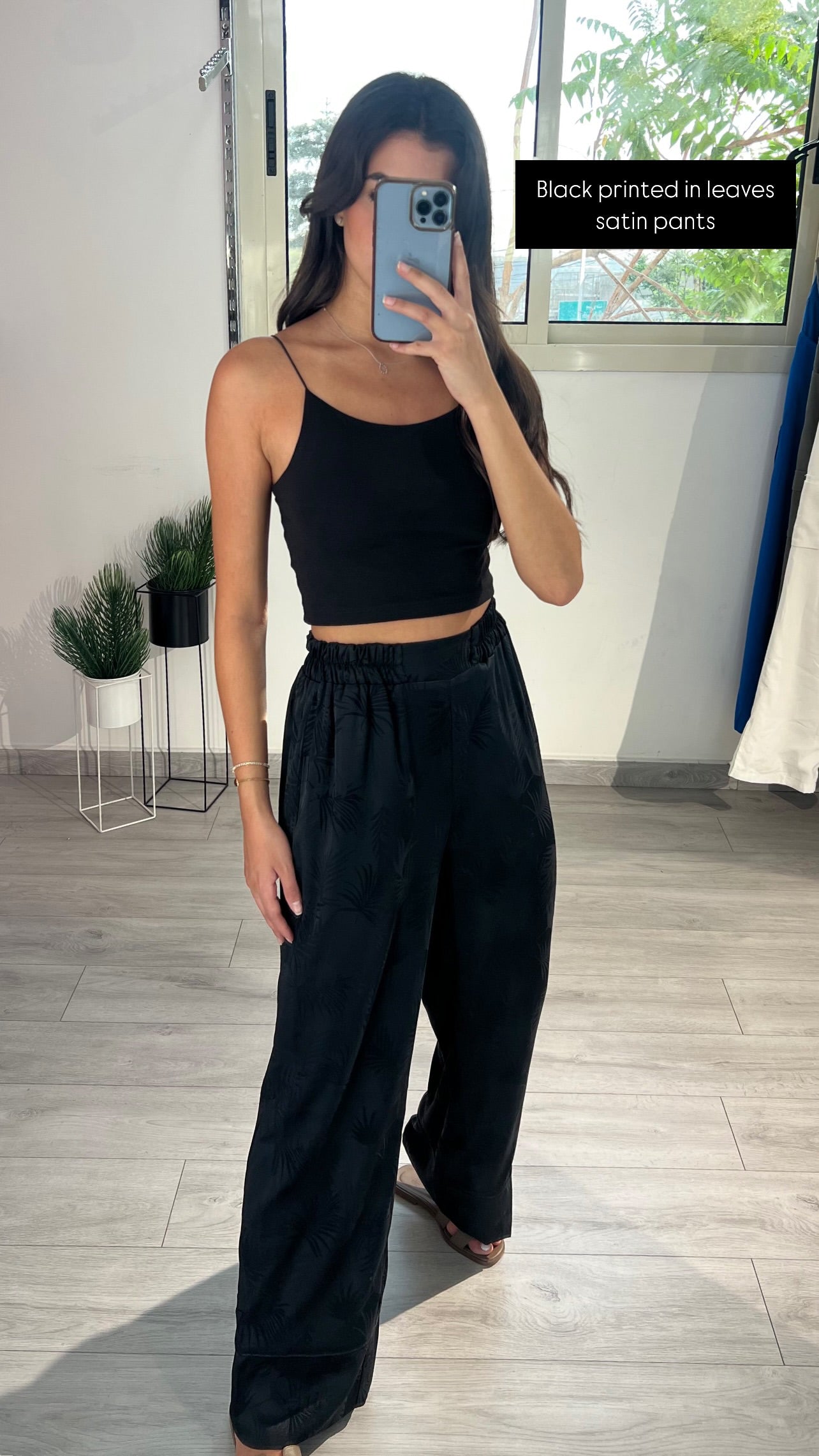 Satin Printed in Leaves Pants