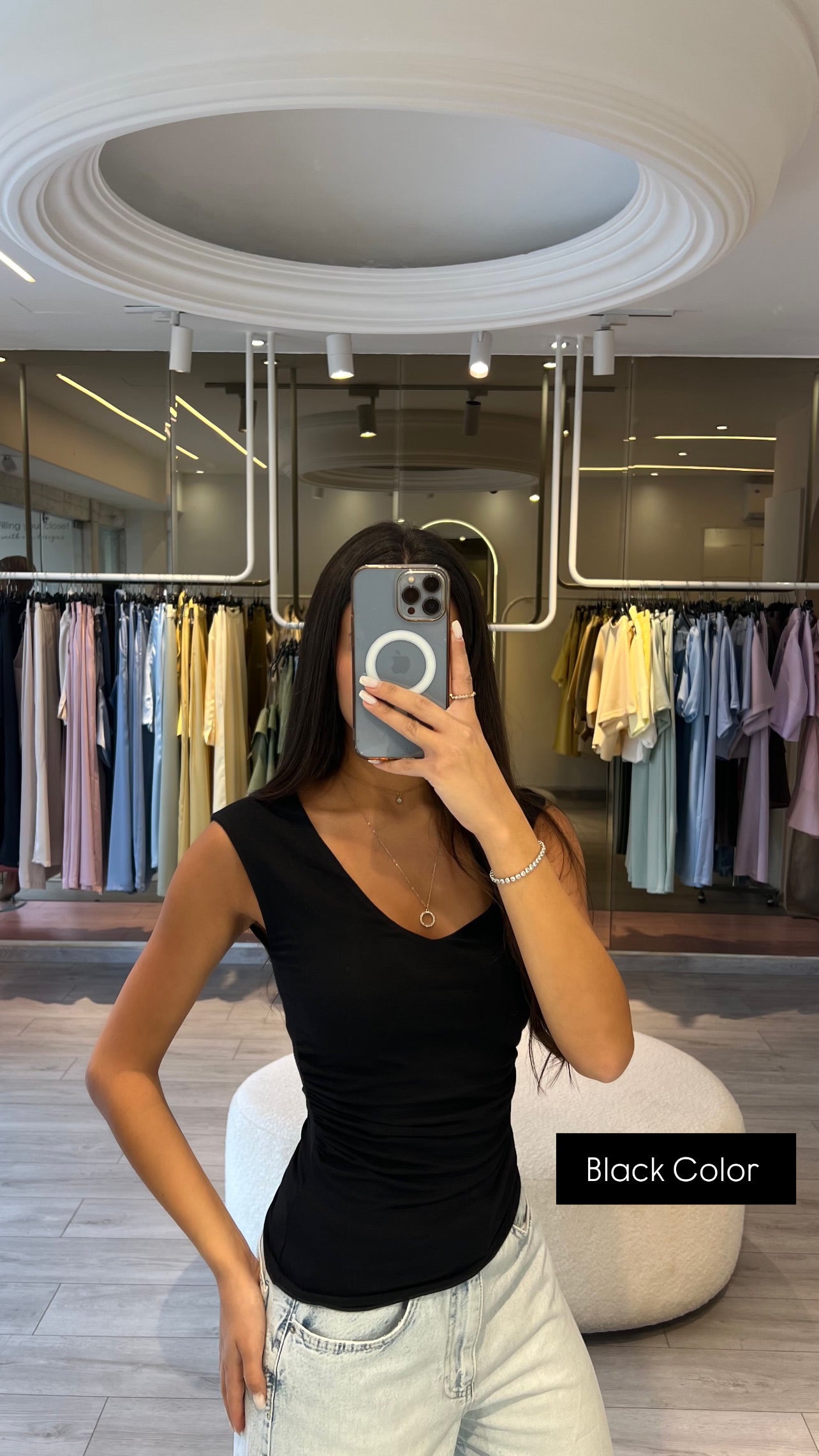 V neck with defined waist