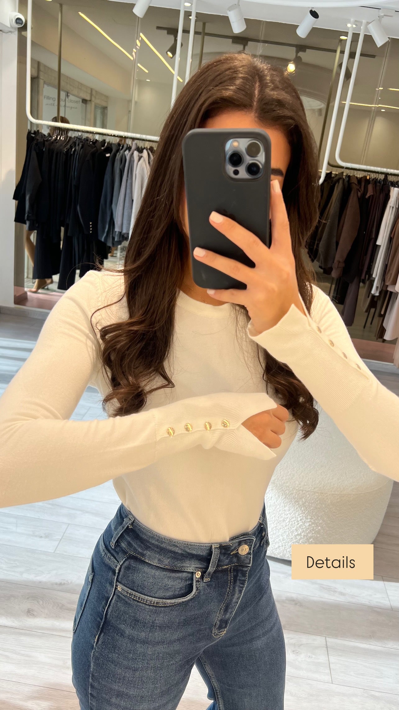 Round Neck Golden Buttons Knit